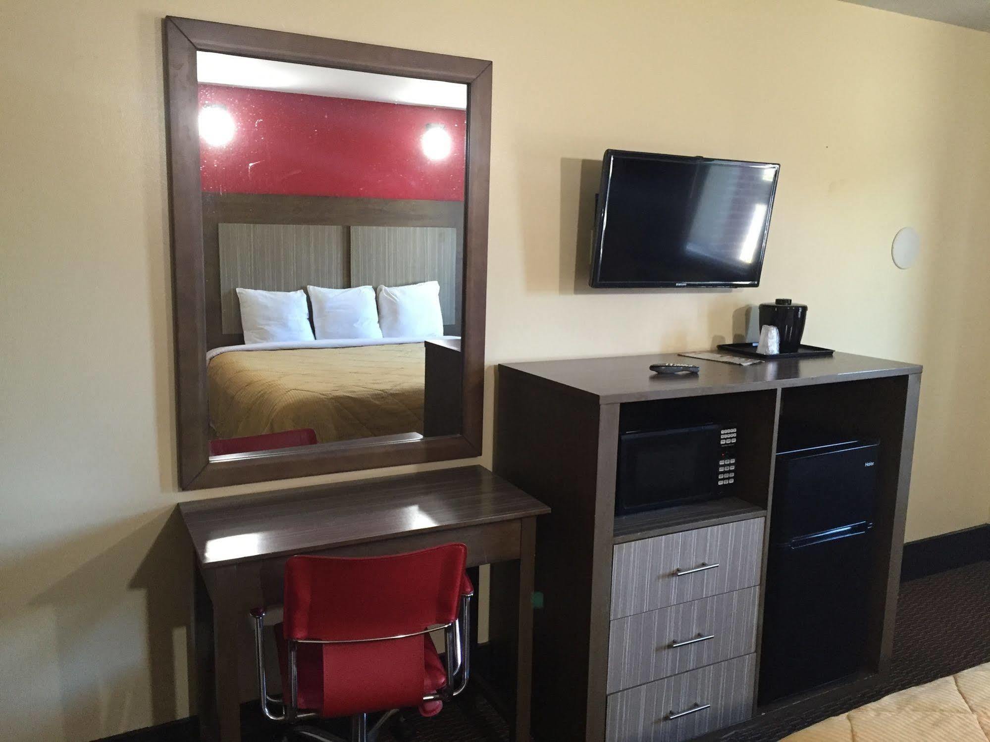 Brick Motor Inn Bagian luar foto