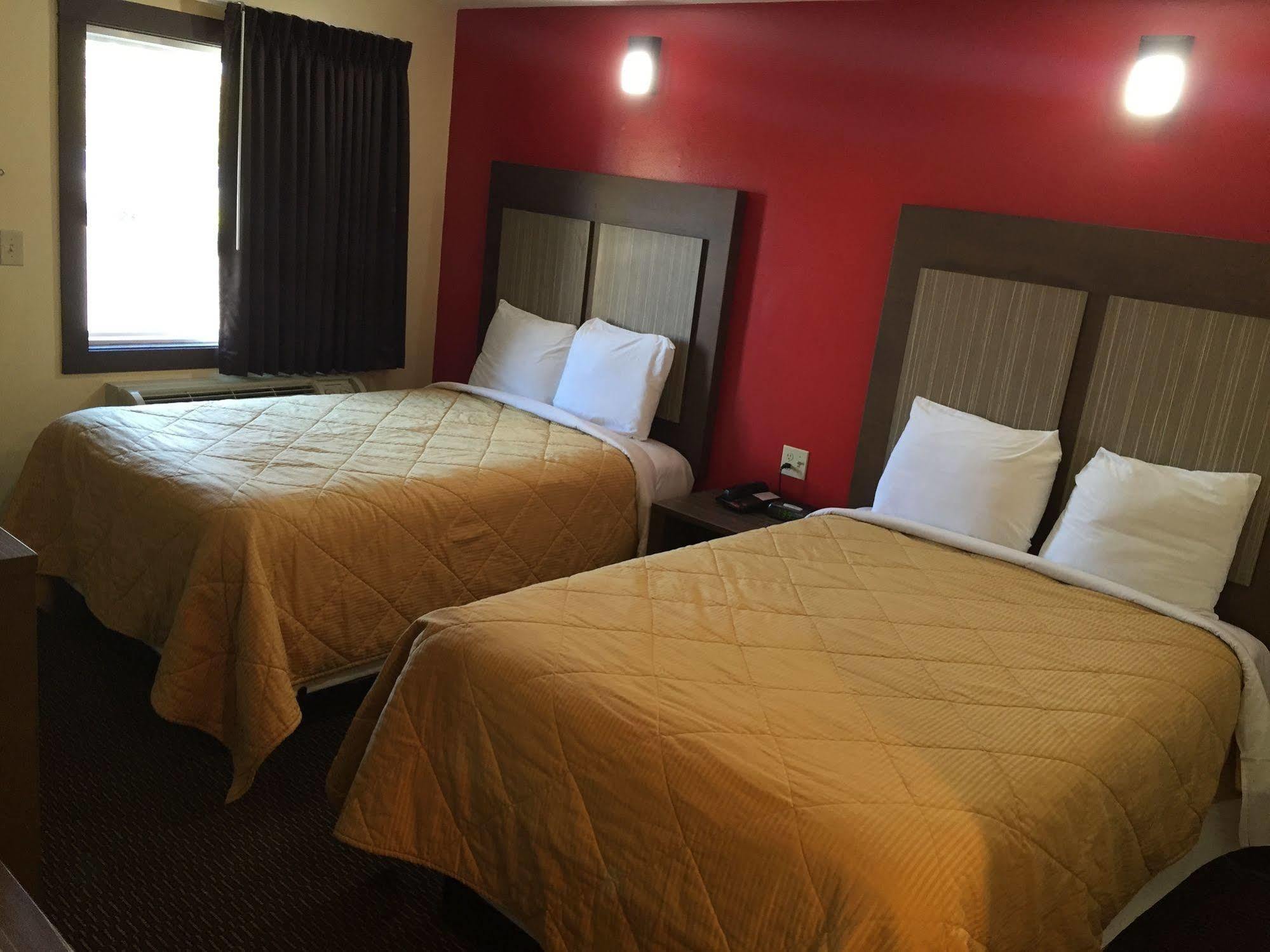 Brick Motor Inn Bagian luar foto
