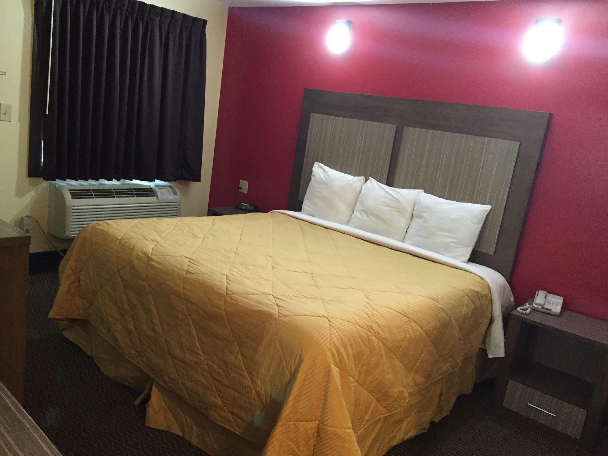 Brick Motor Inn Bagian luar foto